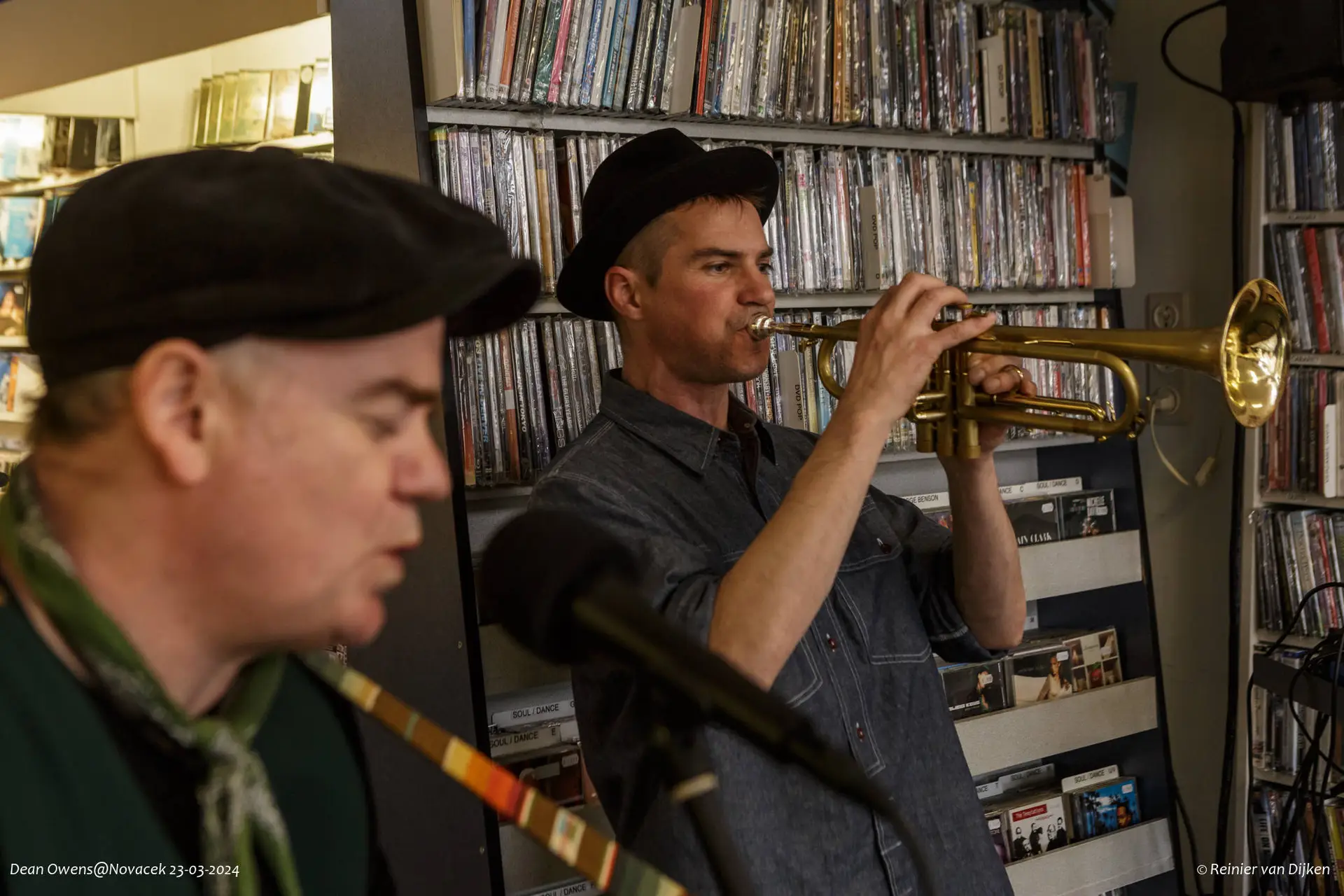 Dean Owens live in de winkel op 23 maart 2024, foto van Reinier van Dijken